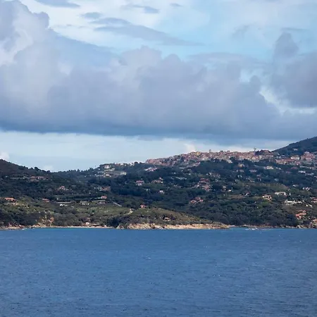 Immersa Nel Parco Con Vista Strepitosa Sul Mare