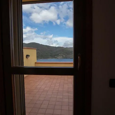 Immersa Nel Parco Con Vista Strepitosa Sul Mare Дом отдыха *