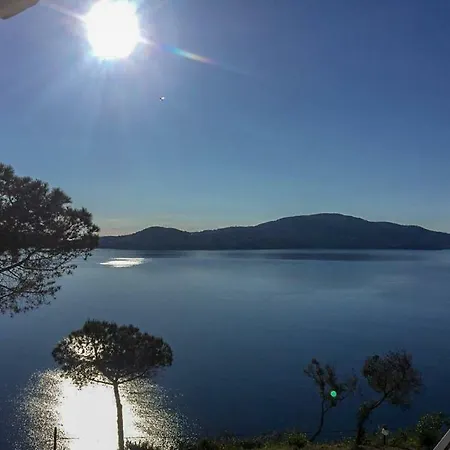 Immersa Nel Parco Con Vista Strepitosa Sul Mare